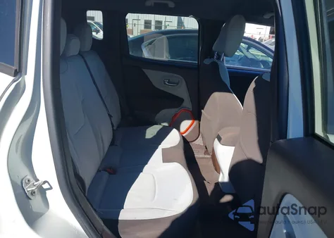 2015 Jeep Renegade Latitude из США, поврежденный, VIN ZACCJABT0FPB63909